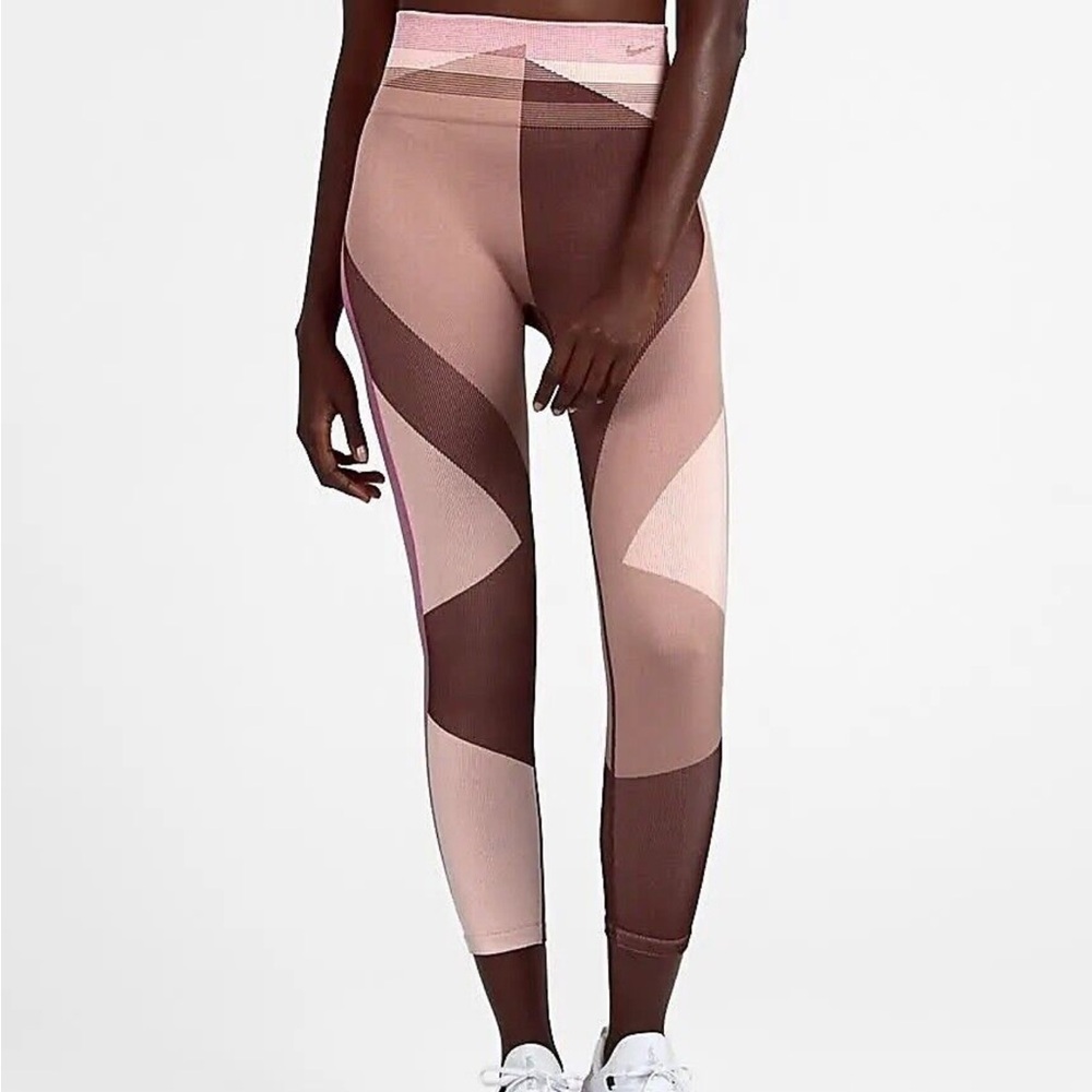 Nike Sculpt Lux Icon Clash Seamless Leggings New tags attached medium